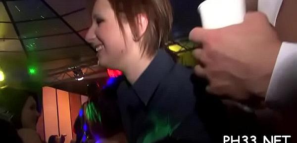  Drunk cheeks engulfing pecker in club